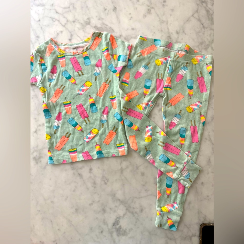 Carter’s. Toddler 3T. Pajamas sets.